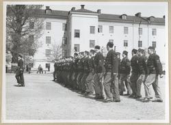 Marsch på Sparre kaserngård