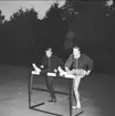 Karlsborg, Bosse Forssander tränar häcklöpning på Moliden i början av 1960-talet. Endast neg finns.