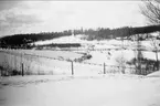 Beredskap i Torsby 1940 - 1941. Vy över Torsby med kyrkan i bakgrunden. Kortet finns ej på museet, utan tillhör Allan Mikaelsson, Tranås.