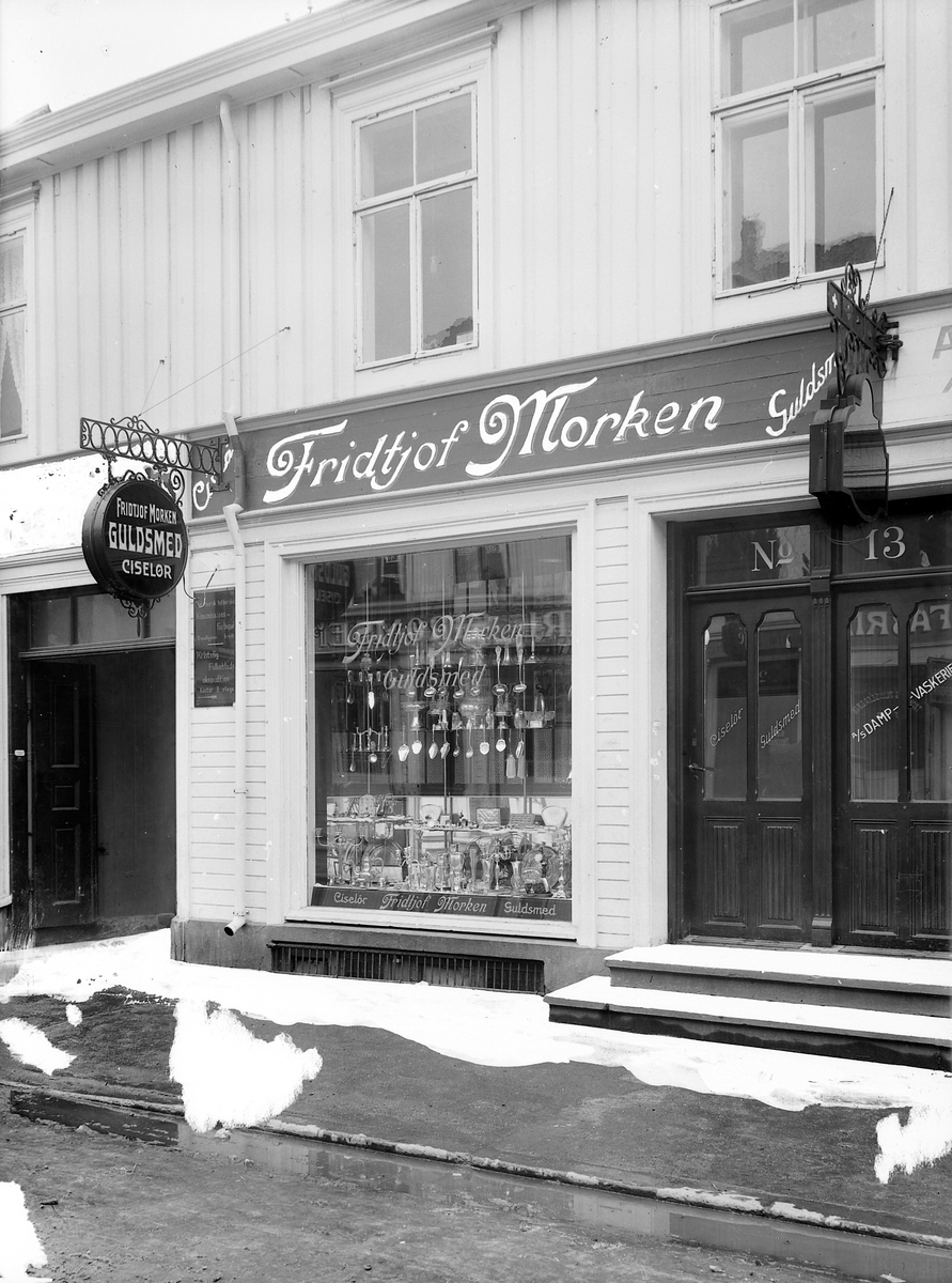 Gullsmed Fridtjof Morken