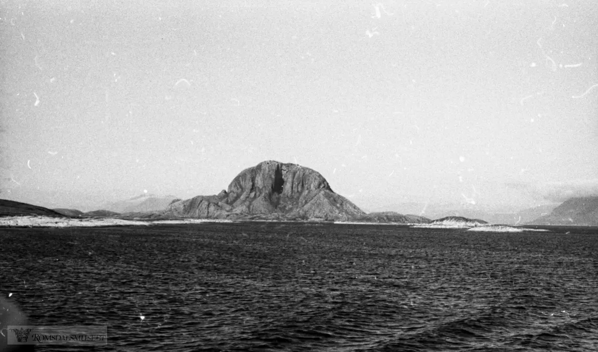 Torghatten er et fjell på øya Torget sørvest i Brønnøy kommune i Nordland. Det har en høyde på 258 meter over havet. Fjellet er kjent for sitt karakteristiske hull, som går tvers gjennom fjellet. Dette hullet, som er 160 meter langt, 35 meter høyt, og 20 meter bredt.