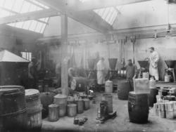 Müller & Mann:s fernissfabrik.