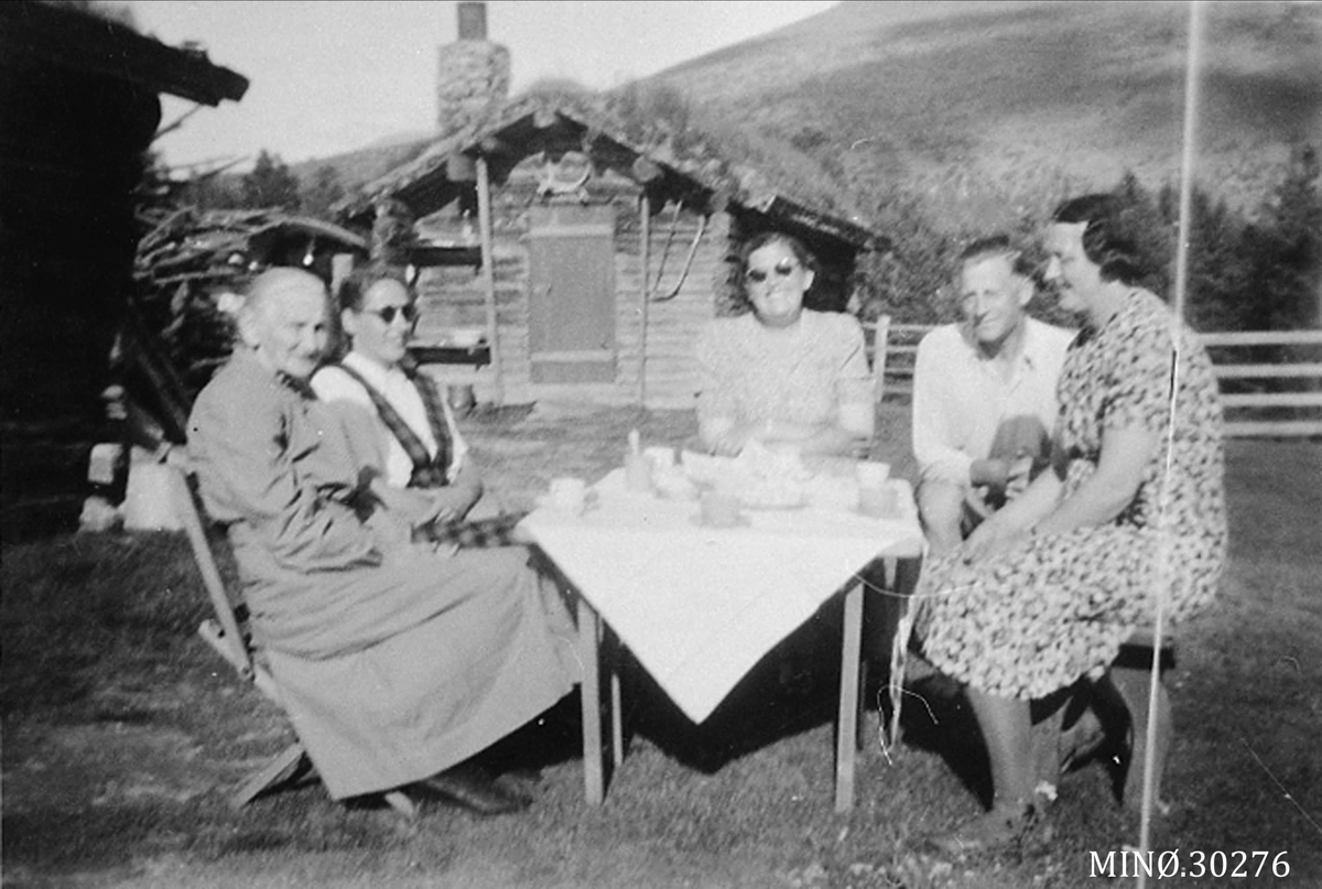 Kaffeselskap på setra