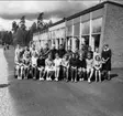 Klassfoto från Södra Skogens skola, Karlsborg. Lärare: Elsa Carlsson. Endast neg finns.