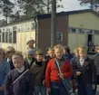 Foto från Strandskolan 1965. Skolbarn utanför skolan. Endast neg finns.