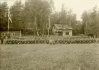 Soldater vid Fortifikationen regementsmötet i Vreta 1906.