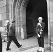 Kungabesök och muséeinvigning, Gustaf VI Adolf besöker Karlsborgs fästning år 1962. Endast neg finns.