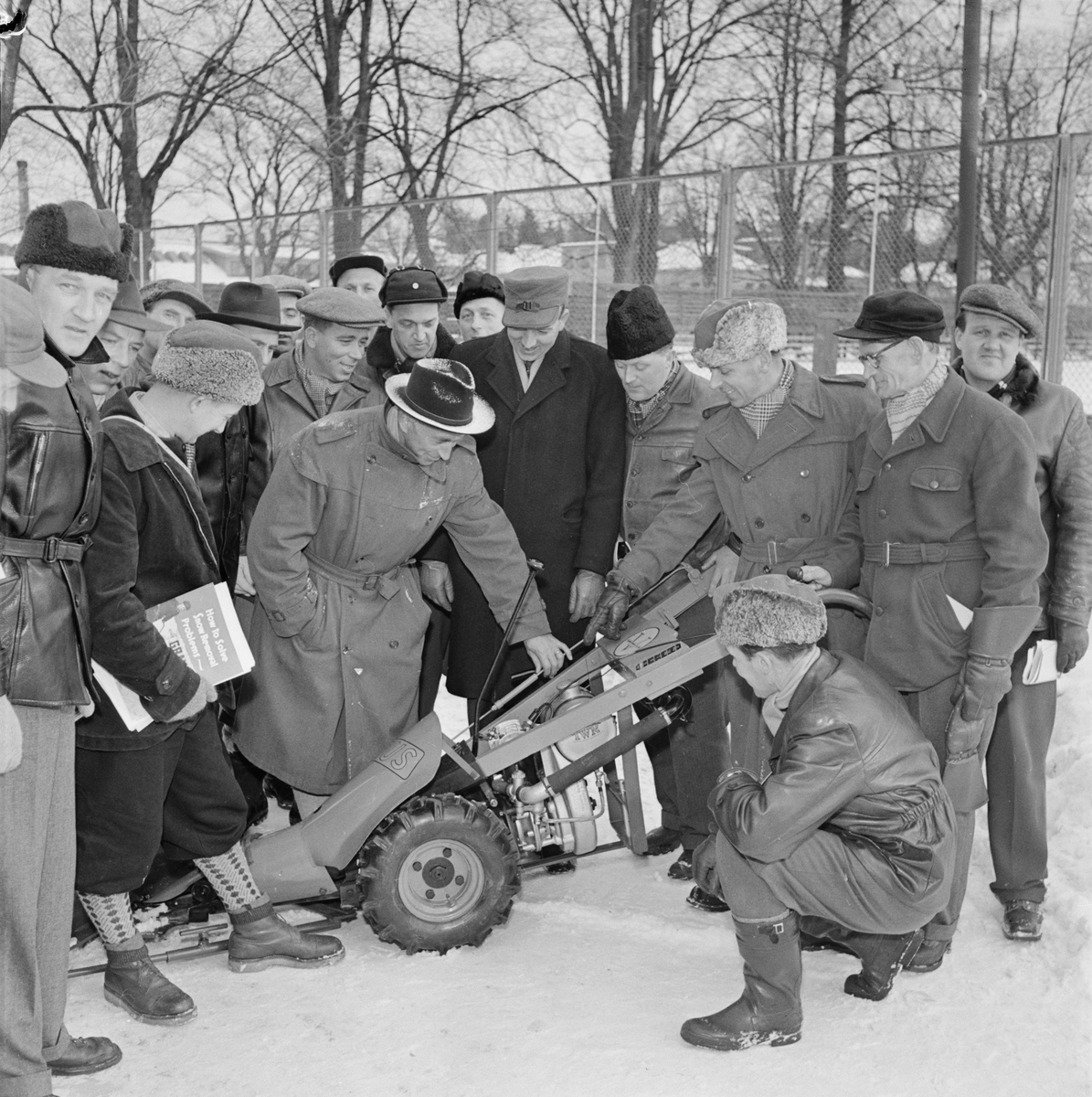 Studenternas idrottsplats, idrottsvaktmästare på kurs, Uppsala 1954