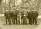 Grupporträtt av soldater vid Västmanlands regemente I 18, Västerås 1905.