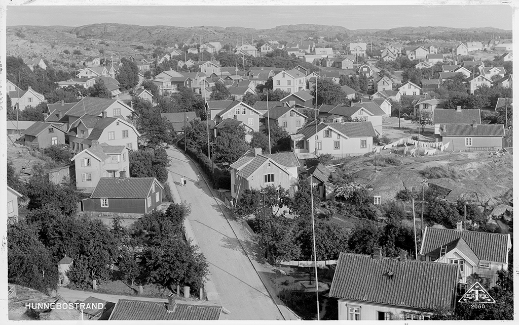 Motiv från Bohuslän ur bildsamlingen efter fotograf Carl Alfred Träff.