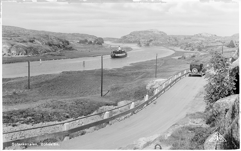 Motiv från Bohuslän ur bildsamlingen efter fotograf Carl Alfred Träff.