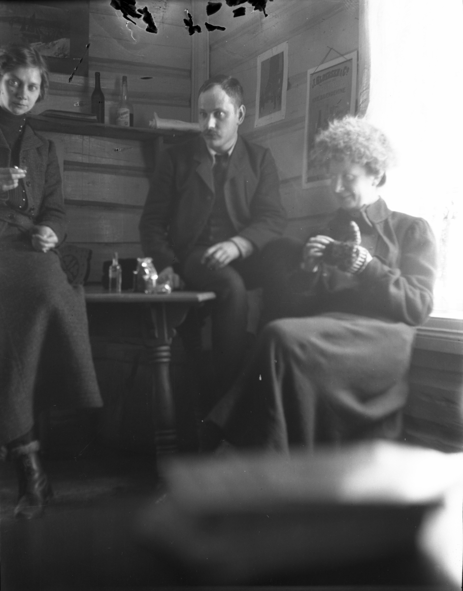 Rikard Berges fotoarkiv. Portretter, landskap, folkeliv.