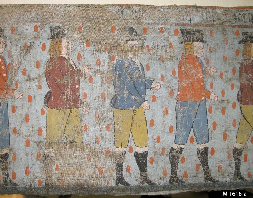 Bonadsmålning av Sven Nilsson, 1833 (Eva Kjerström-Sjölin, 1971:82) med religiösa motiv. Målad med tempera - pigment, ägg och ev. mjöl (Nyström 2012:150-151) - på tuskaftvävt linnetyg med blå varpränder. Har troligen suttit ihop med M 10615-a med de gemensamma motiven enligt registerkortet - Jesu inridande i Jerusalem, Christi frestelse av djävulen, änkans son i Nain, Jesu bergspredikan, "Soli Deo gloria" samt försedd med inskrift.

Inskrivet i huvudkatalogen 1892-1900.