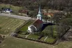 Flygfoto över Fröderyds kyrka i Vetlanda kommun.