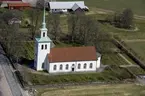 Flygfoto över Fröderyds kyrka i Vetlanda kommun.