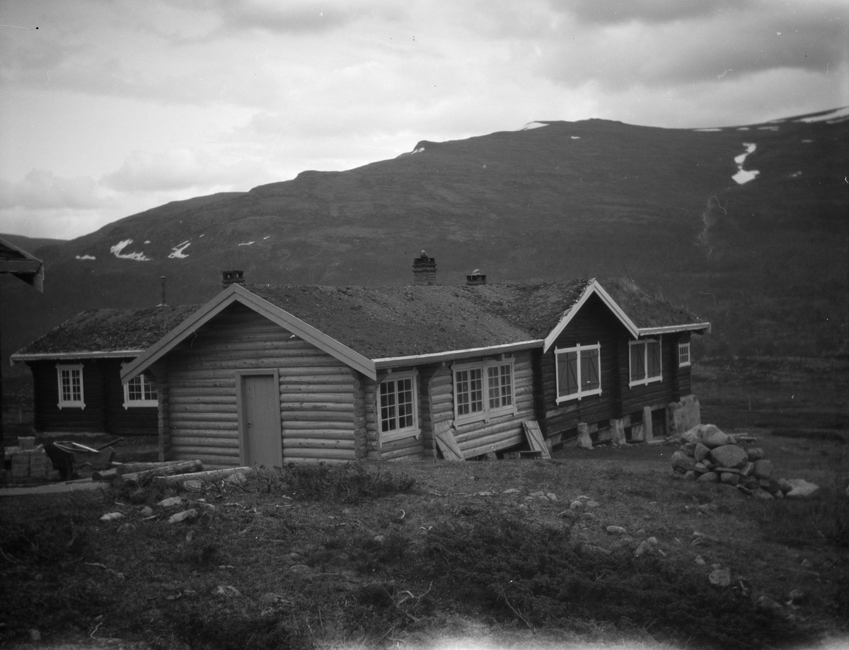 Prinsehytta i Sikkilsdalen med nybygg.