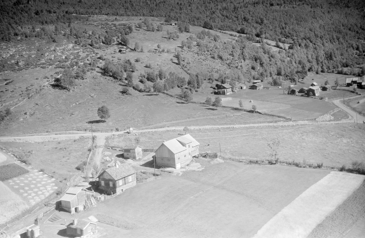 Landskap, gårdsbruk, Rolvsbakken, Hundorp, Sør-Fron.