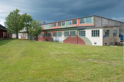 Miljö med byggnader på Lindholmen i Karlskrona.