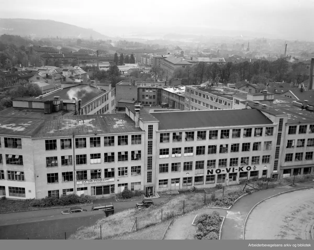 Sinsen: Industribygg.(No-Vi-Ko m.m.).November 1951.