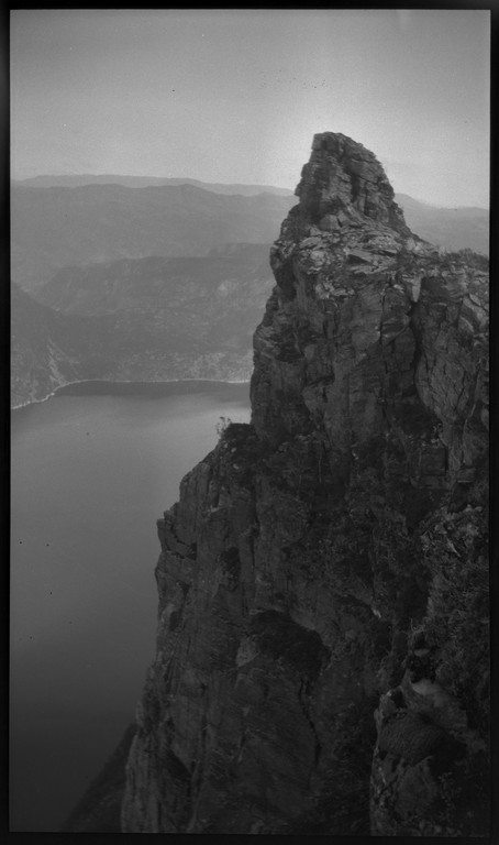 Fjelltur til Skomakernibbå, Jøsenfjord. Sverre Idsøe, Rasmus Kyvik ...