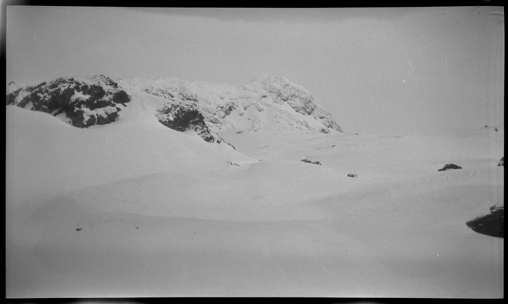 Sverre Idsøe på skitur fra Fjellberg til Napen i Suldal.