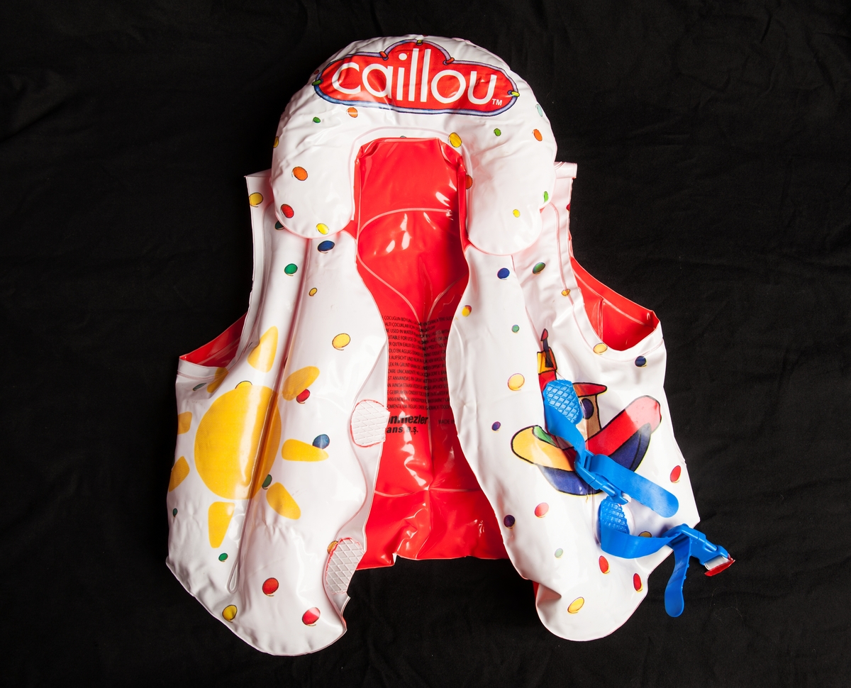 Liten badleksak i form av en flytväst. Använd vid flykt mellan Turkiet och Grekland 2015.