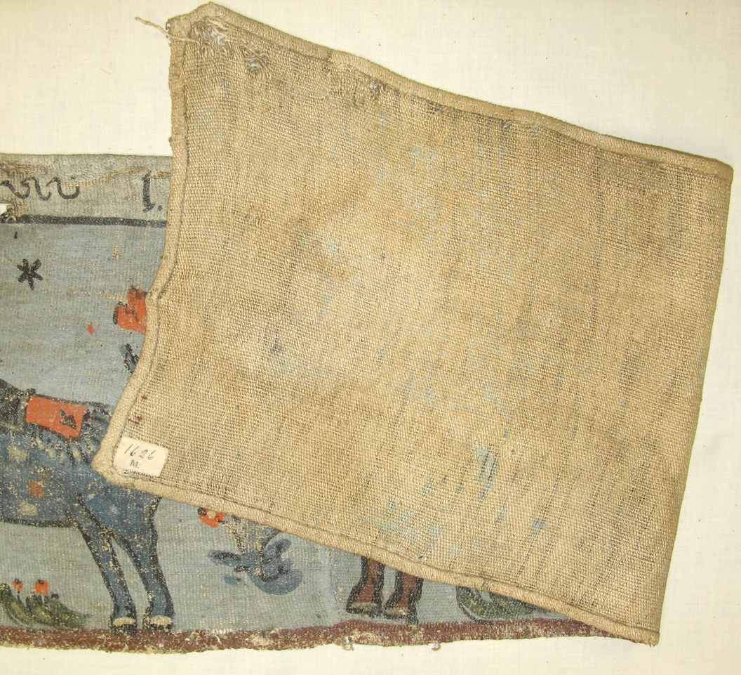 Bonadsmålning på linnelärft målad i tempera - pigment, ägg och ev. mjöl - framställande Josef som bekänner sig för sina bröder, 1. Mos 45. Figurmallar använts till män, hästar och blommor. Troligen målad av någon från Sunnerboskolan. 

Inskrivet i huvudkatalogen 1892-1900.