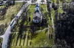 Flygfoto över Korsberga kyrka i Vetlanda kommun.