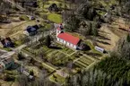 Flygfoto över Kråkshults kyrka i Eksjö kommun.