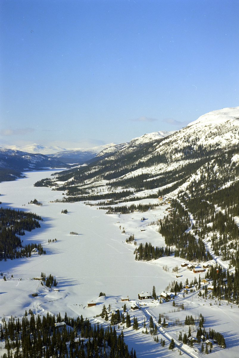 Vestre Gausdal, Vassenden, Espedal. Vinter, snø, fjell, hytter.