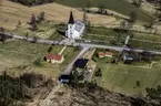 Flygfoto över Lemnhults kyrka i Vetlanda kommun.