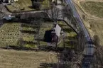 Flygfoto över Mulseryds kyrka i Jönköpings kommun.