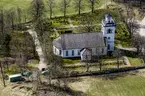 Flygfoto över Skirö kyrka i Vetlanda kommun.