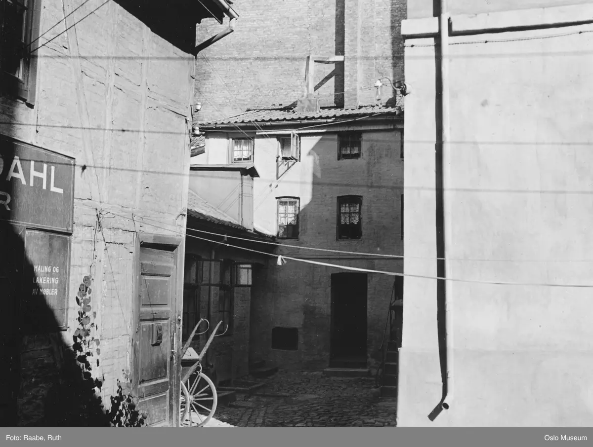 bygård, gårdsinteriør