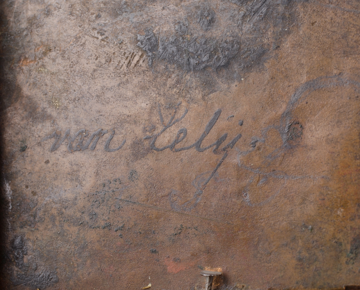 Oljemålning
Porträtt av ljushårig man i 1600-talsdräkt i brunt och vitt. Bröstbild, halvprofil. 
Ej signerad. 
Förgylld, profilerad ram.