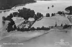 Flygfoto över Hallsnäs Gård i Ramkvilla, Vetlanda kommun. Nr. B. 208
