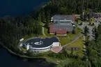 Flygfoto över Fenix kunskpscentrum, en gymnasieskola i Vaggeryd.