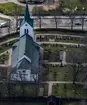 Flygfoto över Vetlanda kyrka.