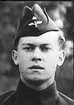 F6 Karlsborg 17/7 1940. Reservofficersaspirant Johnsson omkommer i totalhaveri med SK14 nr.  681 i trakten av Tibro. Reservofficersaspiranterna Johnsson och Festin omkom. Albumet är en del av en donation från Karl-Axel Hansson, Karlsborg. Förteckning över hela donationen finns i albumet, samt som Word-dokument.