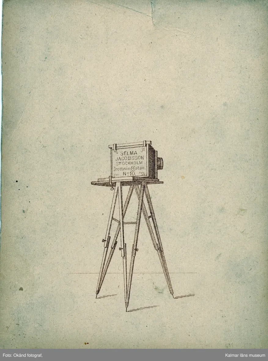 Mathilda Augusta Cronhamn, född Lönngren. Gift med musikprofessor J P Cronhamn 1855. (Cronhamns tredje hustru. Överlevde maken).
