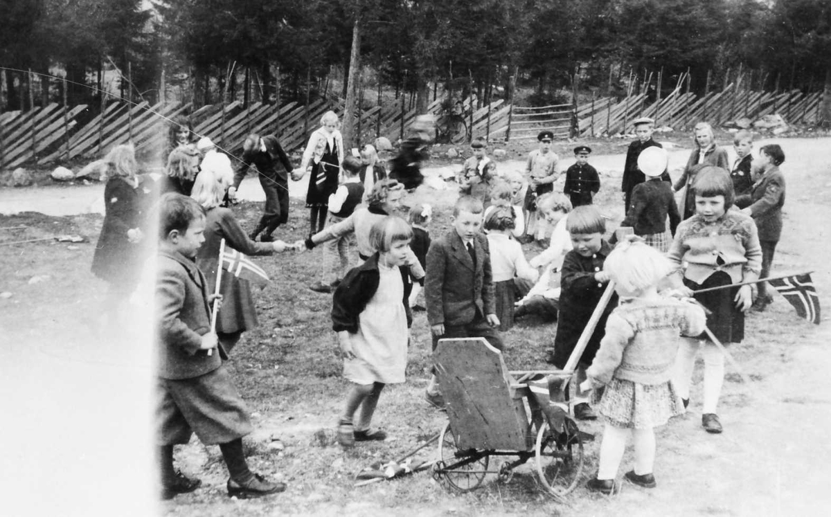 17. mai, barn, flagg. 