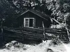 Äldre stuga i Bäckebo.
