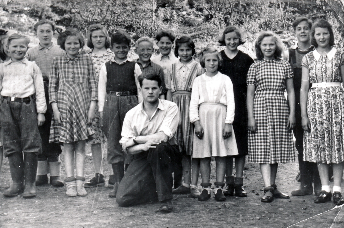 Skolebilde fra Refsnes 1952/53 - Storskolen