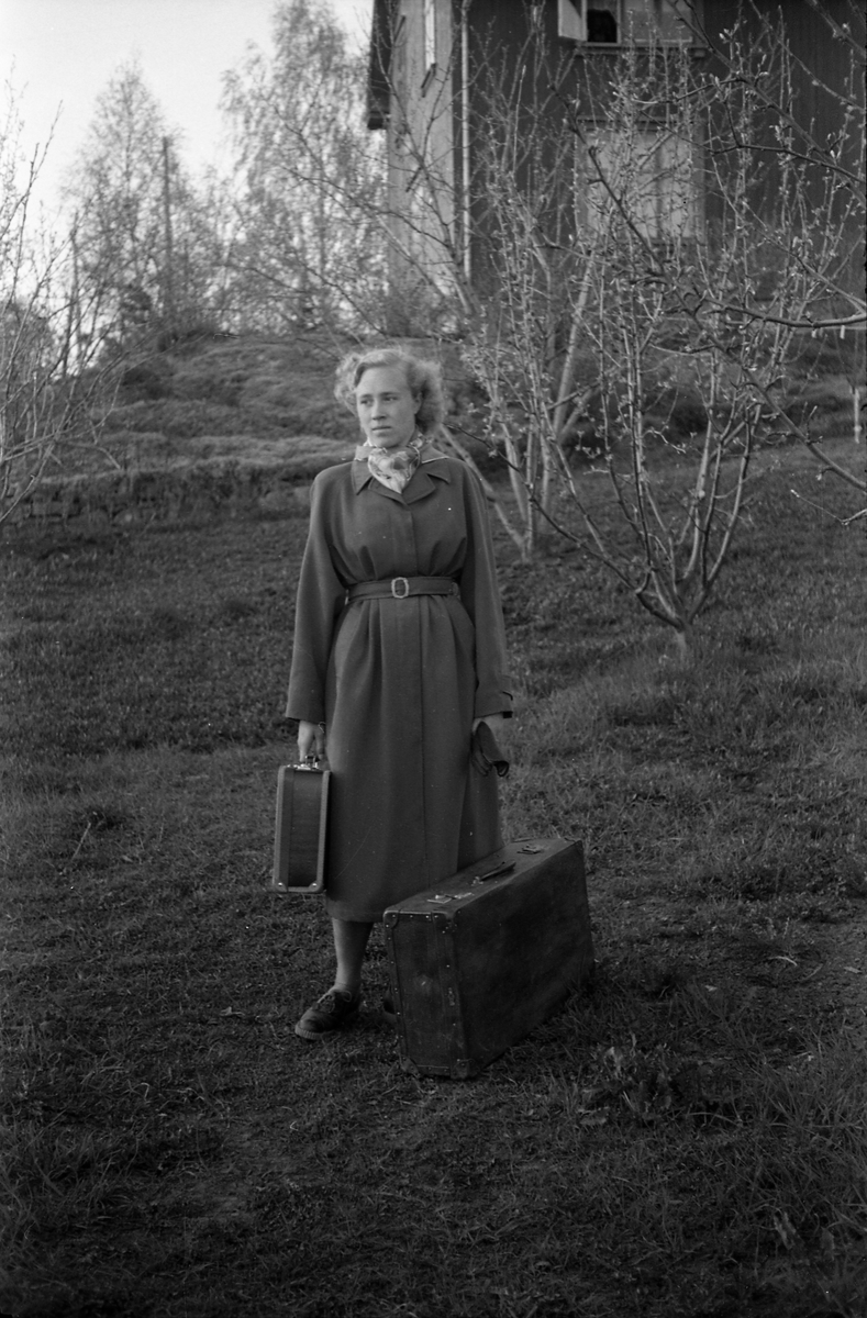 Sigrun Røisli på reisefot mai 1951. Seks portretter.