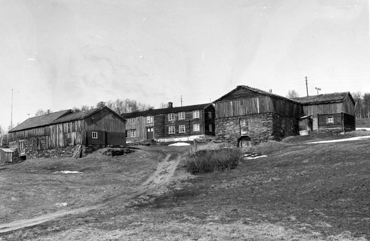 Gårdsanleggene Mattisvollen vestre og østre i Djupsjølia, Røros