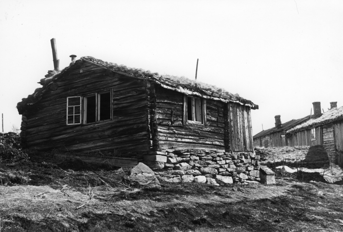 Gårdsanleggene Mattisvollen vestre og østre i Djupsjølia, Røros