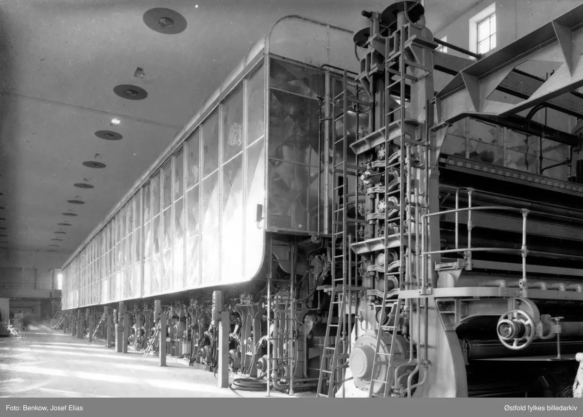 interiør, Norsk viftefabrikk,
Norsk Viftefabrikk A/S etablert 1912 på Bryn i Oslo og (fra 1948 eller tidligere) fabrikk i Moss. Det ble produserte vifter og lufttekniske anlegg. 