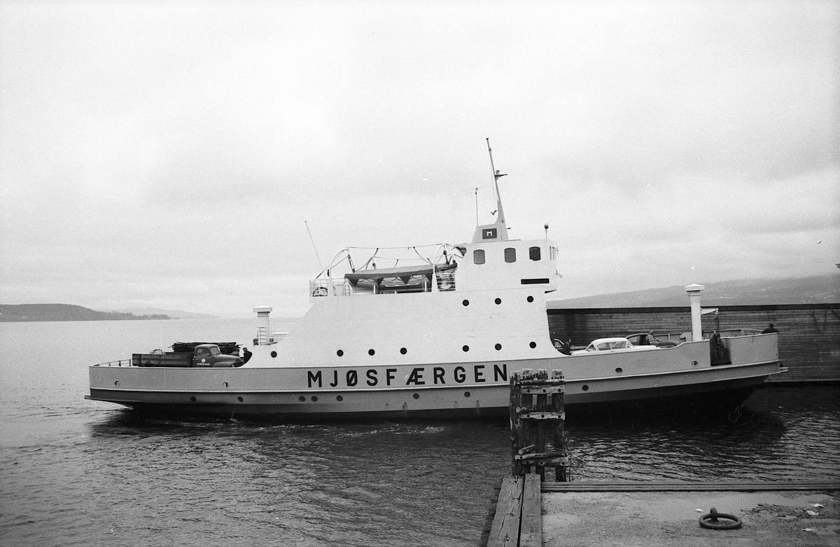 Mjøsfærgen i oktober 1963