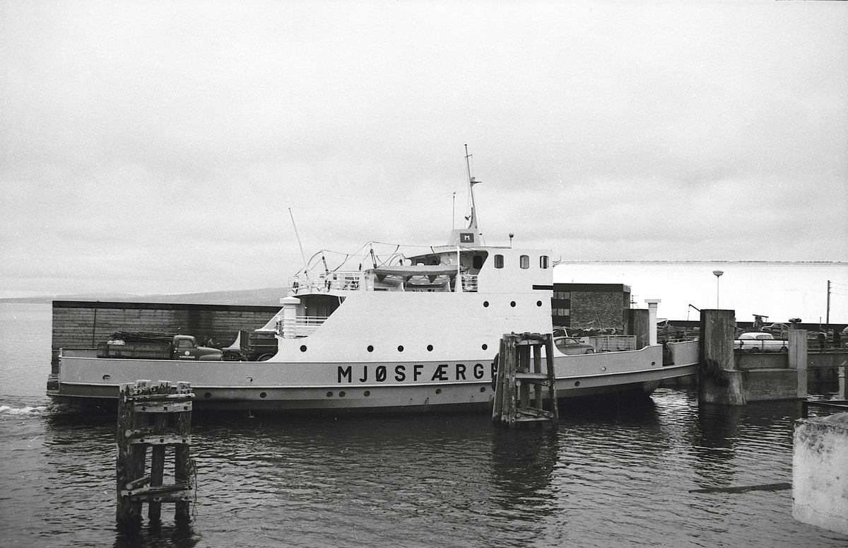 Mjøsfærgen i oktober 1963