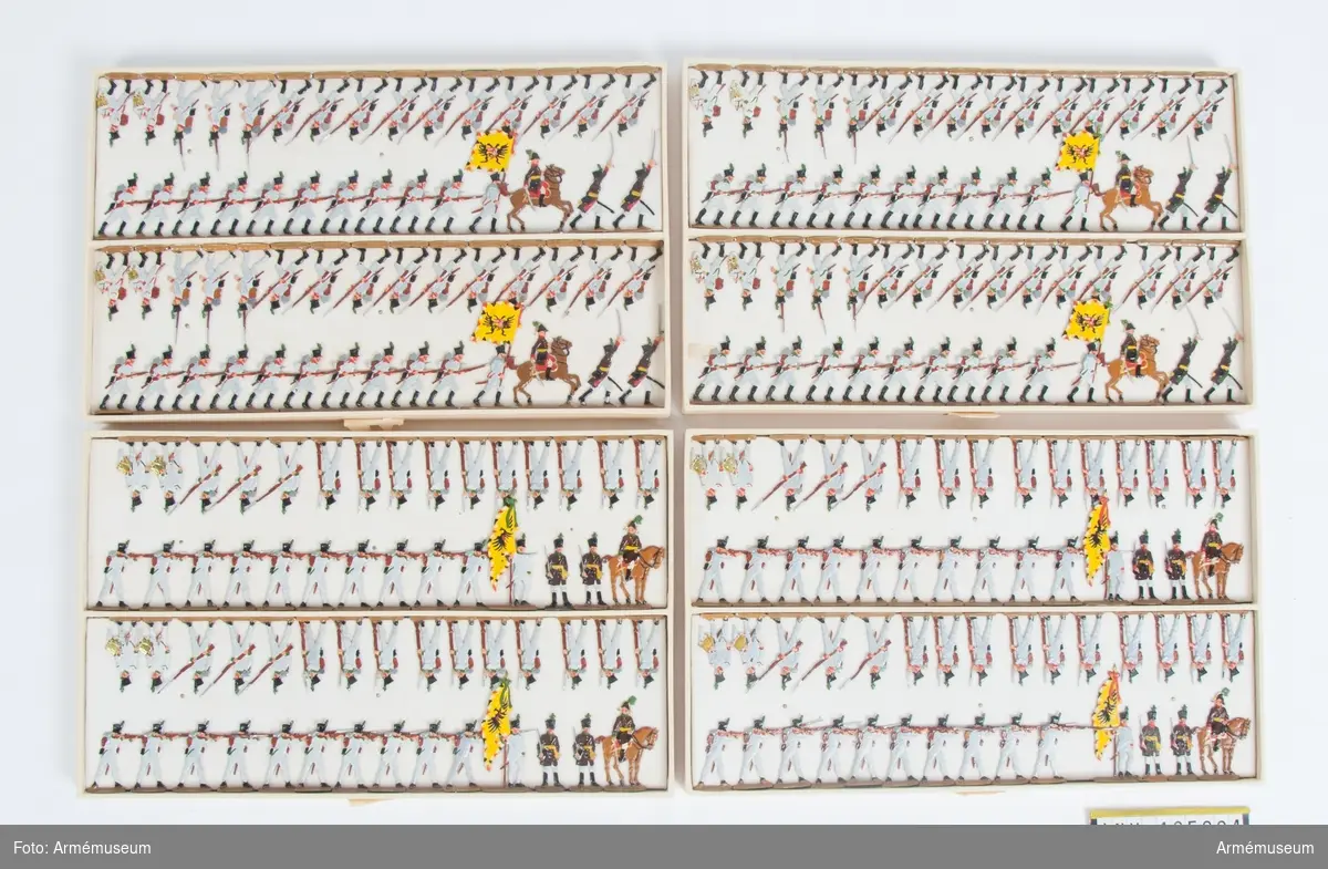 Infanteri från Österrike från Napoleonkrigen.
Fyra lådor med figurer.
Fabriksmålade.